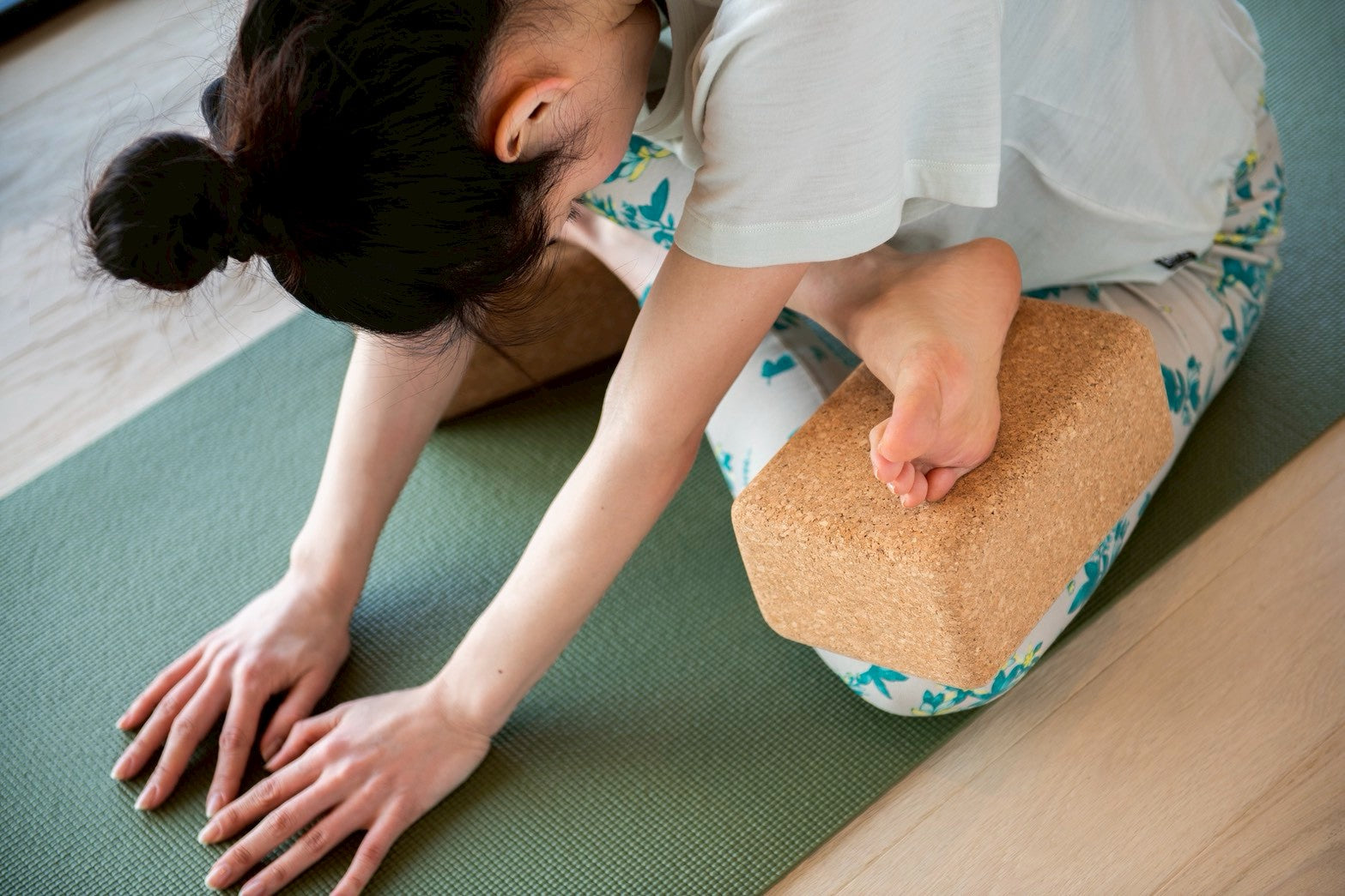 柔軟性サポートポーズ写真