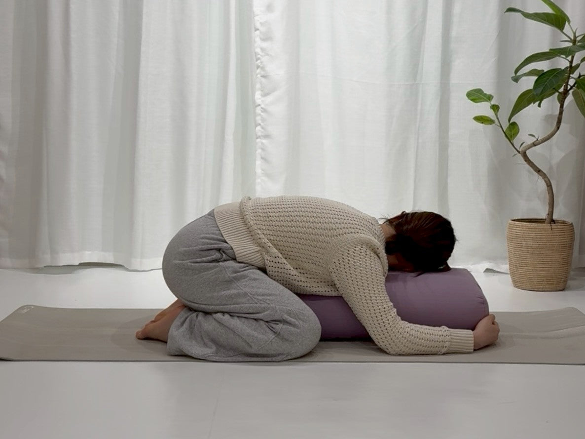 チャイルドポーズの写真